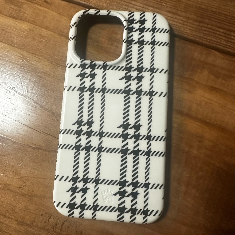 Velvet Caviar Black and White Houndstooth Phone Case